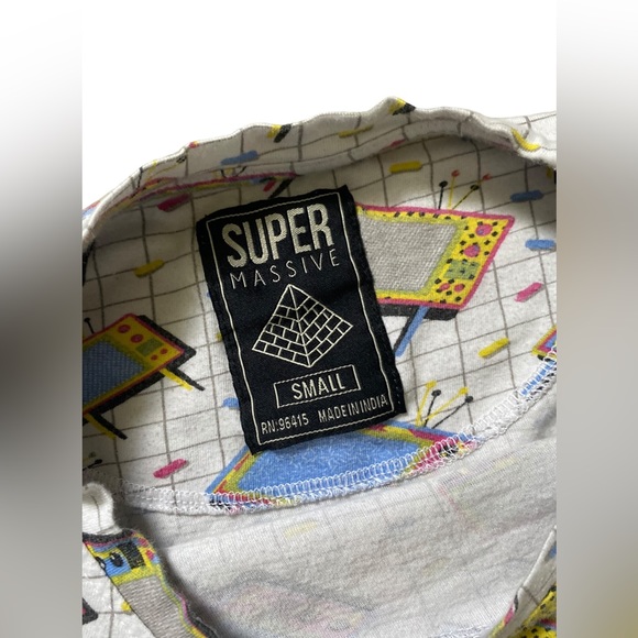 Super Massive | Small TV print graphic t-shirt - Picture 3 of 4
